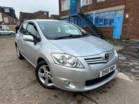 TOYOTA AURIS 1.6 V-Matic TR 5dr